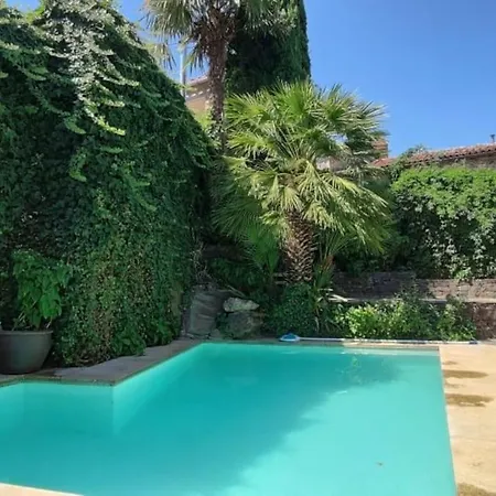 Con Piscina Privada Ferienhaus