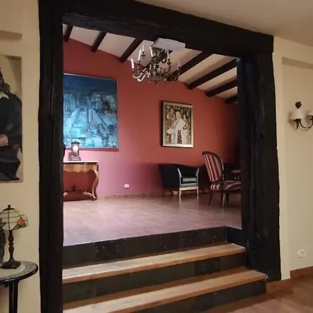 Con Piscina Privada *